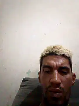 Snapshot of fieltoprj1 chatting on 27, 1, 2025 fieltoprj1 online show from 27, 1, 2025