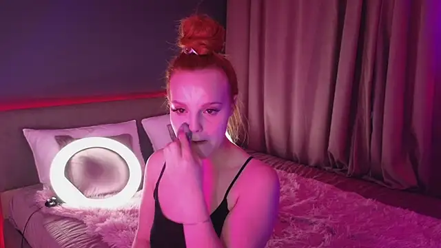 KristiRosee online show from 7, 2, 2025