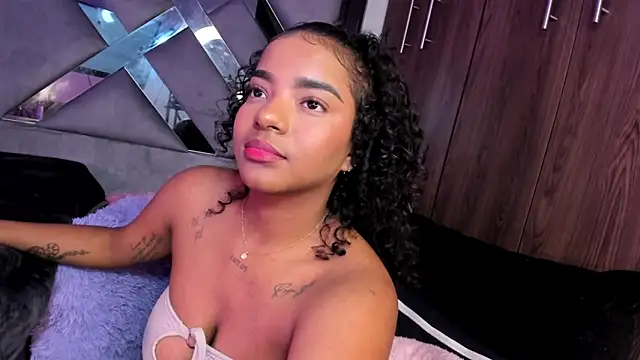 Snapshot of Iris_hott1 chatting on 28, 1, 2025 Iris hott1 online show from 28, 1, 2025