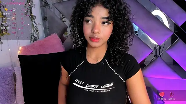 Snapshot of Iris_hott1 chatting on 22, 2, 2025 Iris hott1 online show from 22, 2, 2025