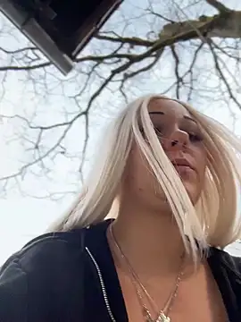 Snapshot of kinkygirl420x chatting on 21, 3, 2026 kinkygirl420x online show from 21, 3, 2026