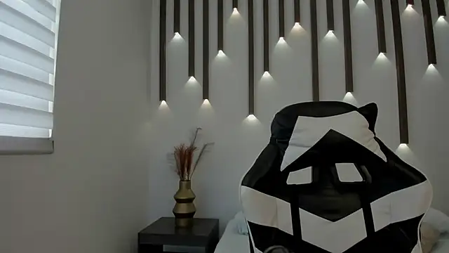 megan cooper28 online show from 13, 11, 2025