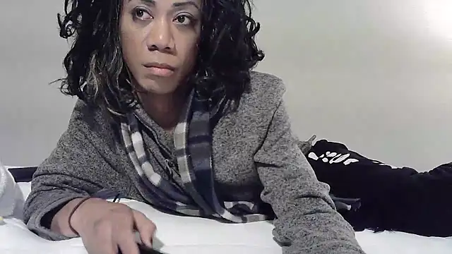 Snapshot of CaramelDipper chatting on 3, 2, 2025 CaramelDipper online show from 3, 2, 2025