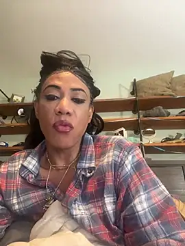Snapshot of CaramelDipper chatting on 22, 7, 2026 CaramelDipper online show from 22, 7, 2026