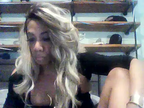 Snapshot of CaramelDipper chatting on 6, 8, 2026 CaramelDipper online show from 6, 8, 2026