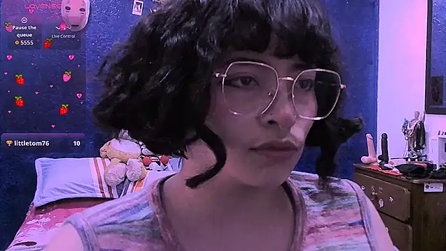 Snapshot of NinaYellow chatting on 10, 3, 2026 NinaYellow online show from 10, 3, 2026