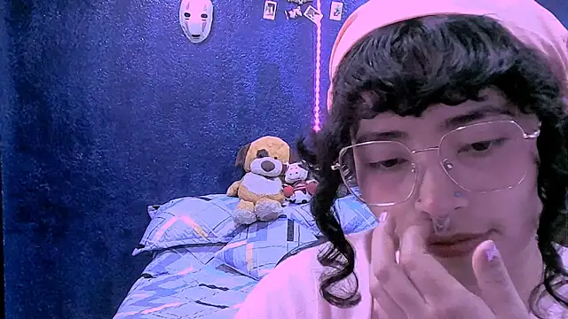 Snapshot of NinaYellow chatting on 8, 4, 2026 NinaYellow online show from 8, 4, 2026