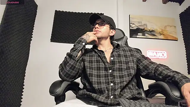 LucianSinclair online show from 9, 3, 2026