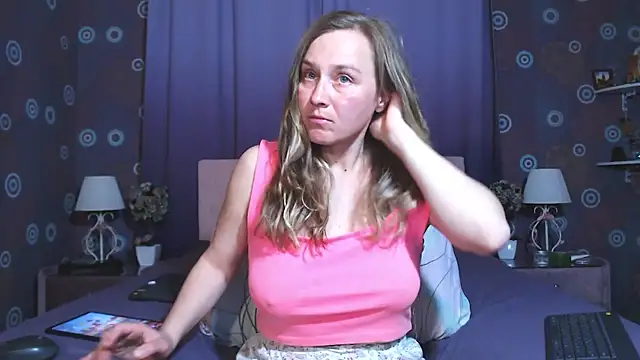 Snapshot of SquirtyAlice chatting on 1, 5, 2026 SquirtyAlice online show from 1, 5, 2026