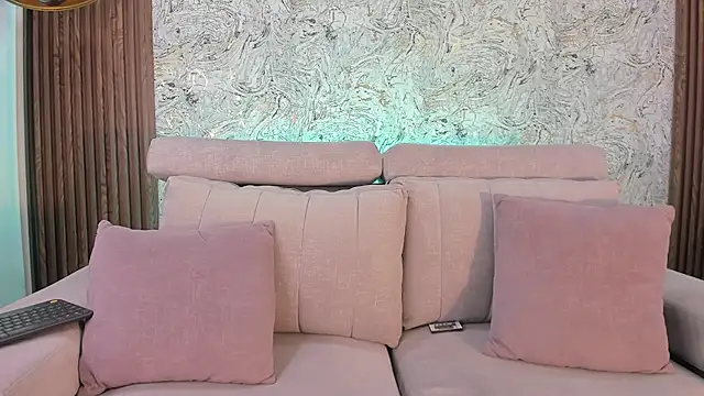 Snapshot of imkrystall chatting on 5, 12, 2024 imkrystall online show from 5, 12, 2024