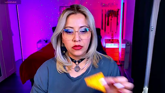 Snapshot of blackwidow_s1 chatting on 18, 4, 2026 blackwidow s1 online show from 18, 4, 2026