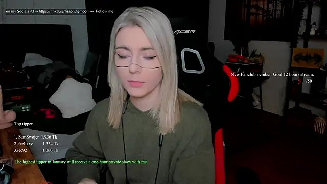 Snapshot of Lisaonthemoon chatting on 10, 1, 2026 Lisaonthemoon online show from 10, 1, 2026