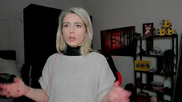 Snapshot of Lisaonthemoon chatting on 10, 2, 2026 Lisaonthemoon online show from 10, 2, 2026