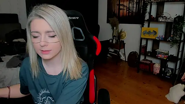 Snapshot of Lisaonthemoon chatting on 28, 2, 2026 Lisaonthemoon online show from 28, 2, 2026