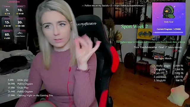 Snapshot of Lisaonthemoon chatting on 7, 3, 2026 Lisaonthemoon online show from 7, 3, 2026