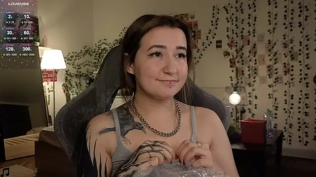 Snapshot of Megan__Hart chatting on 17, 1, 2025 Megan  Hart online show from 17, 1, 2025
