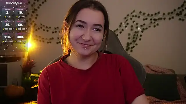 Snapshot of Megan__Hart chatting on 10, 11, 2025 Megan Hart online show from 10, 11, 2025