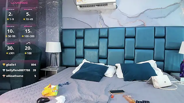 Nahomi Wild online show from 25, 1, 2025