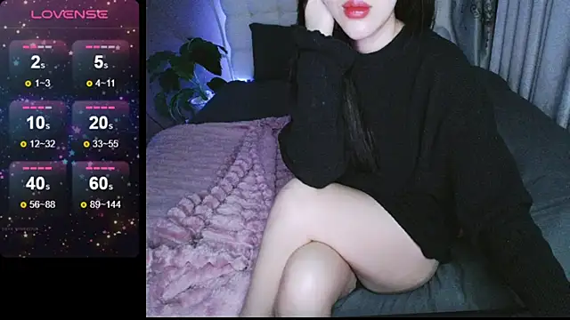  Viviann  online show from 13, 12, 2024