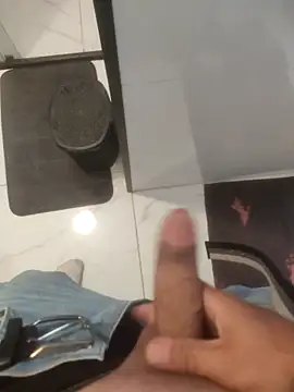 Snapshot of dredre1069 chatting on 19, 11, 2025 dredre1069 online show from 19, 11, 2025