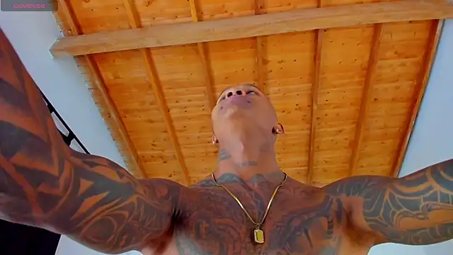 Snapshot of esteveen_ortegas_ chatting on 15, 4, 2026 esteveen ortegas online show from 15, 4, 2026