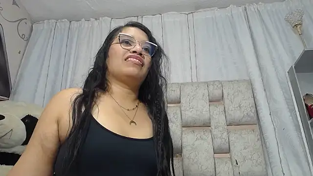 Snapshot of KEYRA-MILLER- chatting on 14, 1, 2026 KEYRA-MILLER- online show from 14, 1, 2026