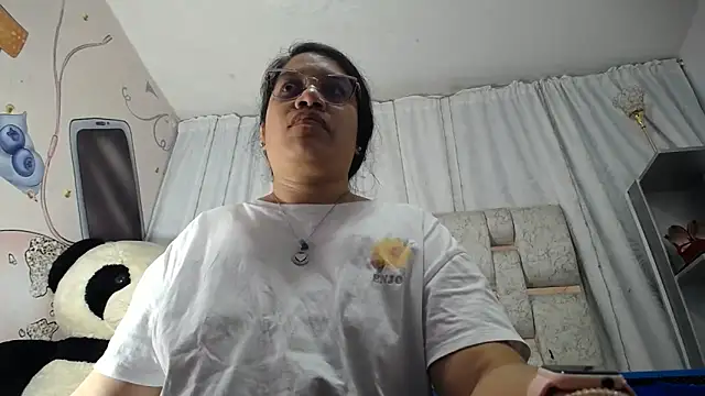 Snapshot of KEYRA-MILLER- chatting on 22, 2, 2026 KEYRA-MILLER- online show from 22, 2, 2026