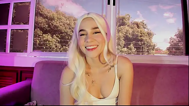 Lezy  online show from 8, 9, 2025