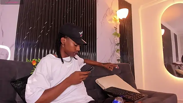 Snapshot of BRYXXXON1 chatting on 6, 2, 2025 BRYXXXON1 online show from 6, 2, 2025