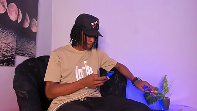 Snapshot of BRYXXXON1 chatting on 28, 9, 2025 BRYXXXON1 online show from 28, 9, 2025