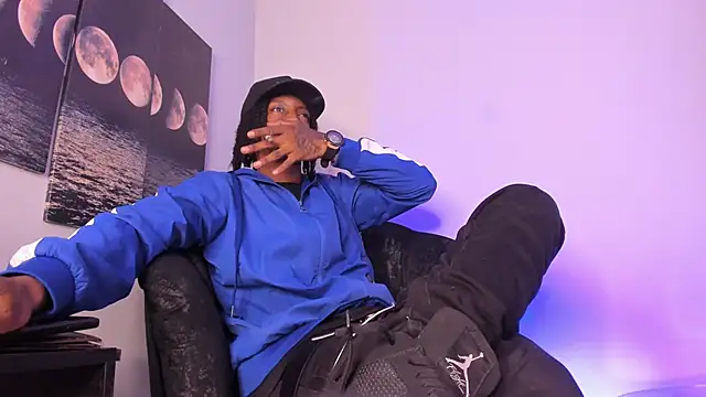 Snapshot of BRYXXXON1 chatting on 11, 10, 2025 BRYXXXON1 online show from 11, 10, 2025