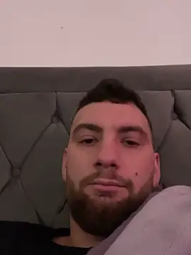 Snapshot of balamuc97 chatting on 5, 12, 2025 balamuc97 online show from 5, 12, 2025