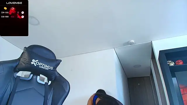 Snapshot of Pamela-fit chatting on 5, 2, 2025 Pamela-fit online show from 5, 2, 2025