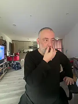 Snapshot of LondonTeffy chatting on 24, 3, 2026 LondonTeffy online show from 24, 3, 2026