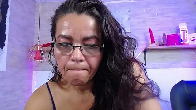 MaturePure online show from 15, 10, 2025