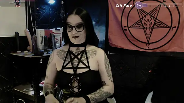 Snapshot of Evil_Queen_666 chatting on 21, 3, 2026 Evil Queen 666 online show from 21, 3, 2026