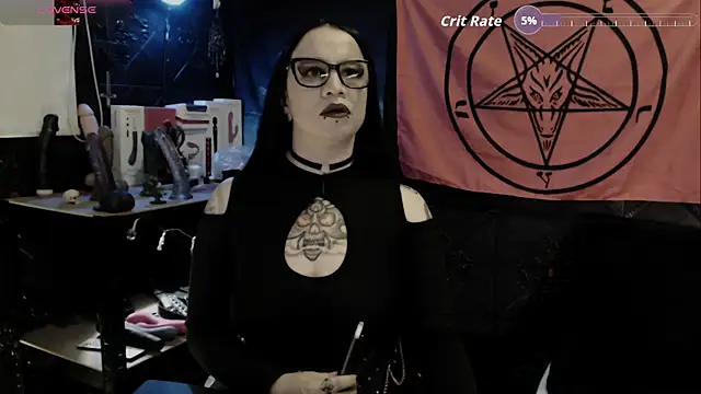 Snapshot of Evil_Queen_666 chatting on 25, 3, 2026 Evil Queen 666 online show from 25, 3, 2026