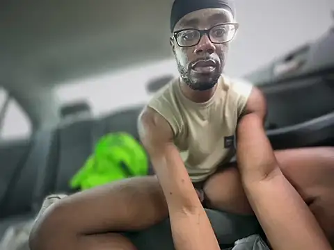 Snapshot of Mandingomanxx chatting on 23, 4, 2026 Mandingomanxx online show from 23, 4, 2026