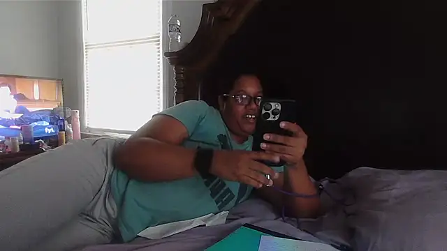 ebonyred online show from 9, 10, 2025