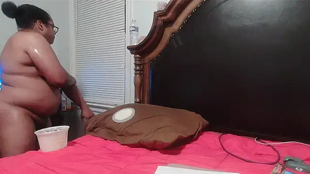 ebonyred online show from 5, 11, 2025