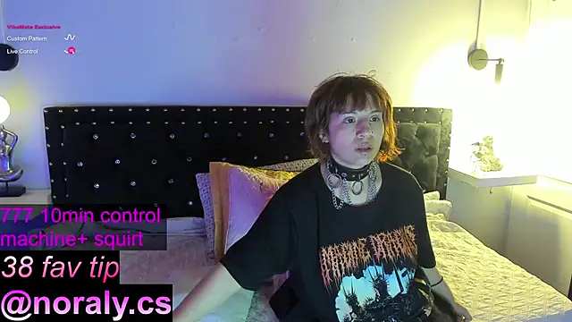 Snapshot of hey_noraly chatting on 19, 10, 2025 hey noraly online show from 19, 10, 2025