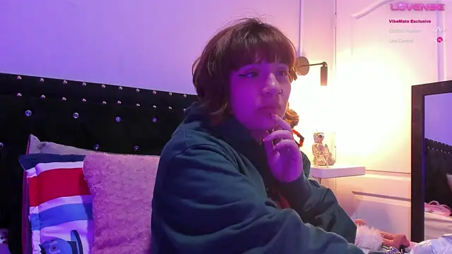 Snapshot of hey_noraly chatting on 21, 11, 2025 hey noraly online show from 21, 11, 2025