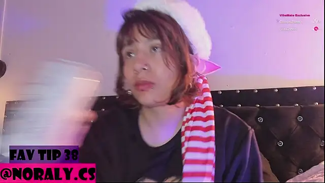 Snapshot of hey_noraly chatting on 1, 12, 2025 hey noraly online show from 1, 12, 2025