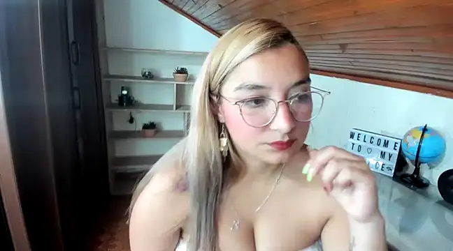  sweetcarla online show from 22, 1, 2025