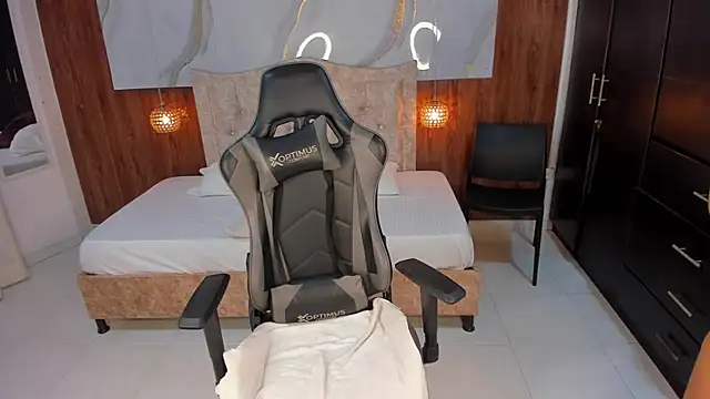 mia 18v online show from 4, 2, 2026