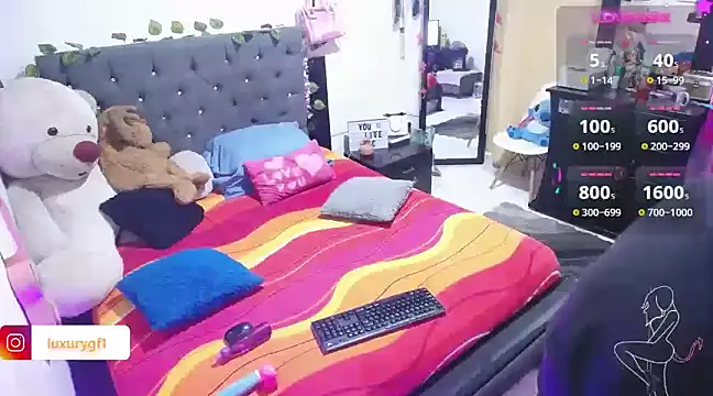 Pocahontaslovex online show from 18, 12, 2024