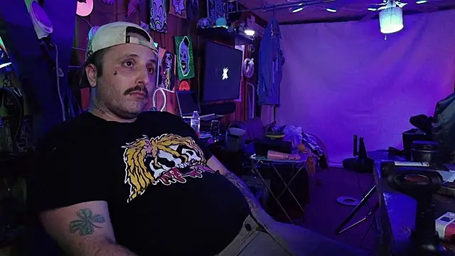 Snapshot of tayshie chatting on 11, 4, 2026 tayshie online show from 11, 4, 2026