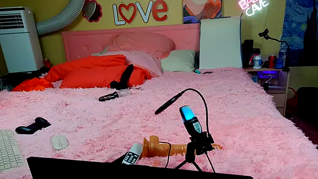 Snapshot of Blakelytgirl chatting on 21, 7, 2026 Blakelytgirl online show from 21, 7, 2026