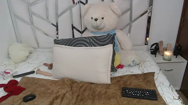 Snapshot of celestesouzalatin chatting on 18, 3, 2026 celestesouzalatin online show from 18, 3, 2026