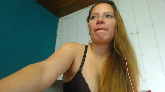 camila delarosa online show from 10, 1, 2025